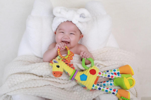 无棣1岁宝宝流鼻涕打喷嚏